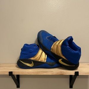Nike iD Kyrie 2